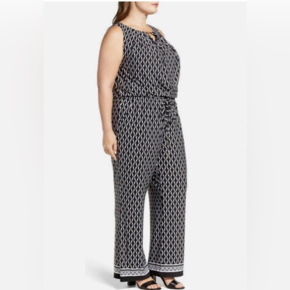 Tahari ASL Black and White Geometric Jumpsuit - Picture 3 of 11